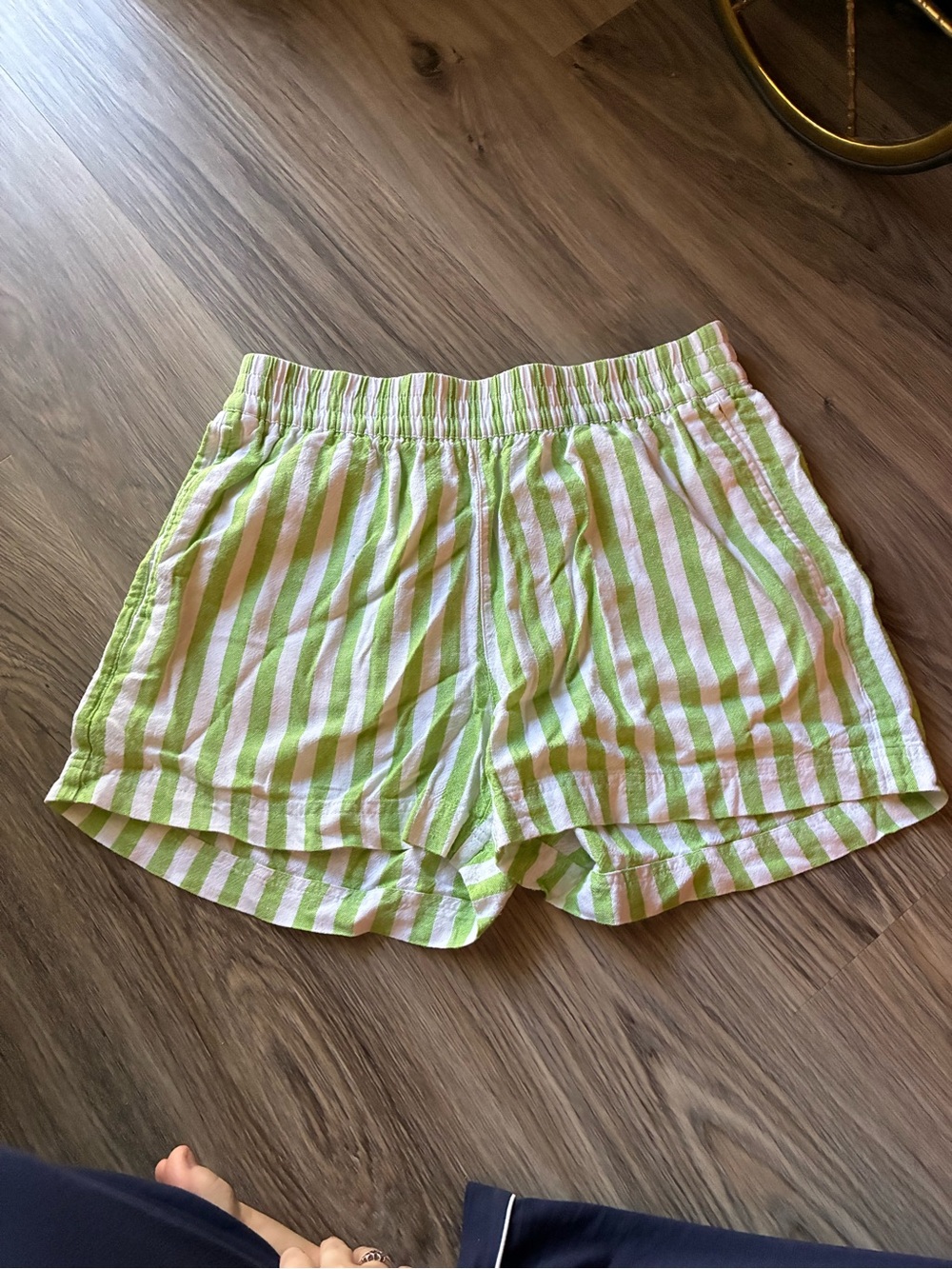 Old navy nwot green stripe shirt sz M